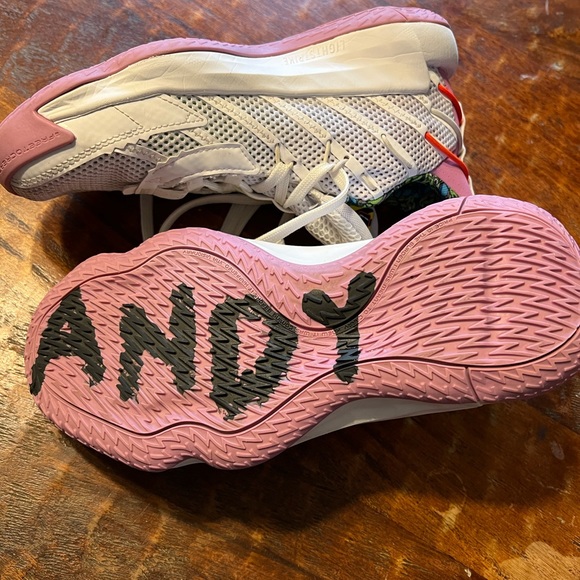 Adidas kids size 6 Toy Story basketball shoes - Picture 13 of 13